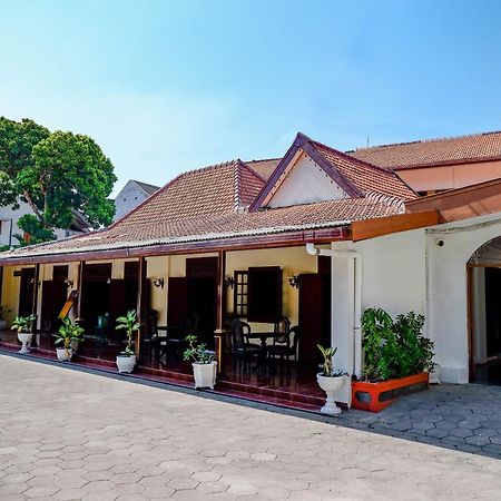 Super Oyo Capital O 1644 Hotel Griya Kencana Solo Exteriör bild