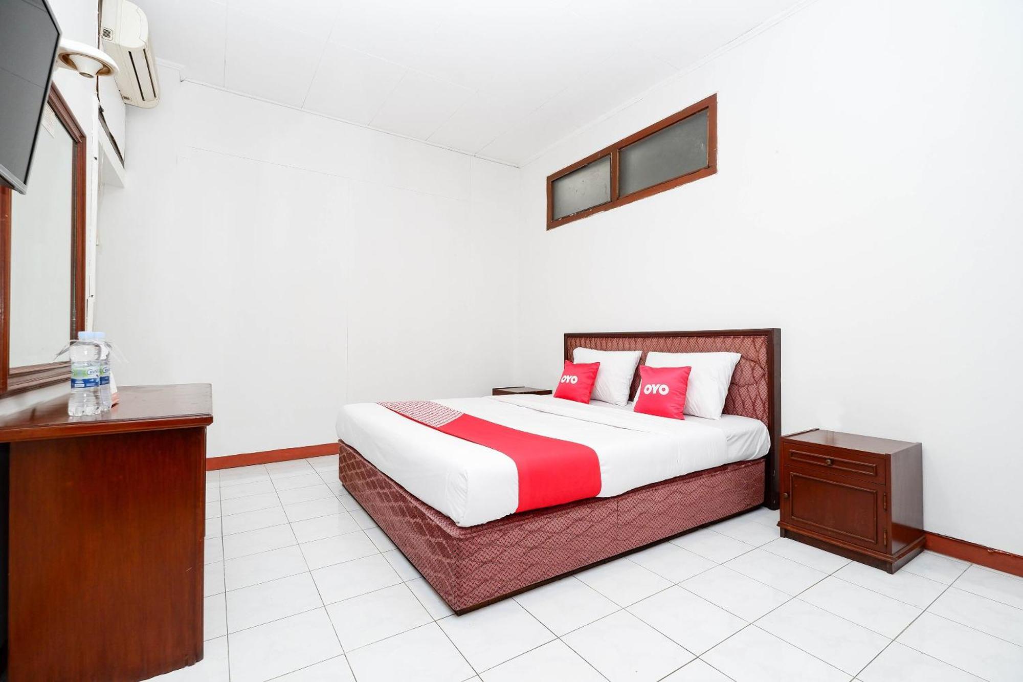 Super Oyo Capital O 1644 Hotel Griya Kencana Solo Exteriör bild