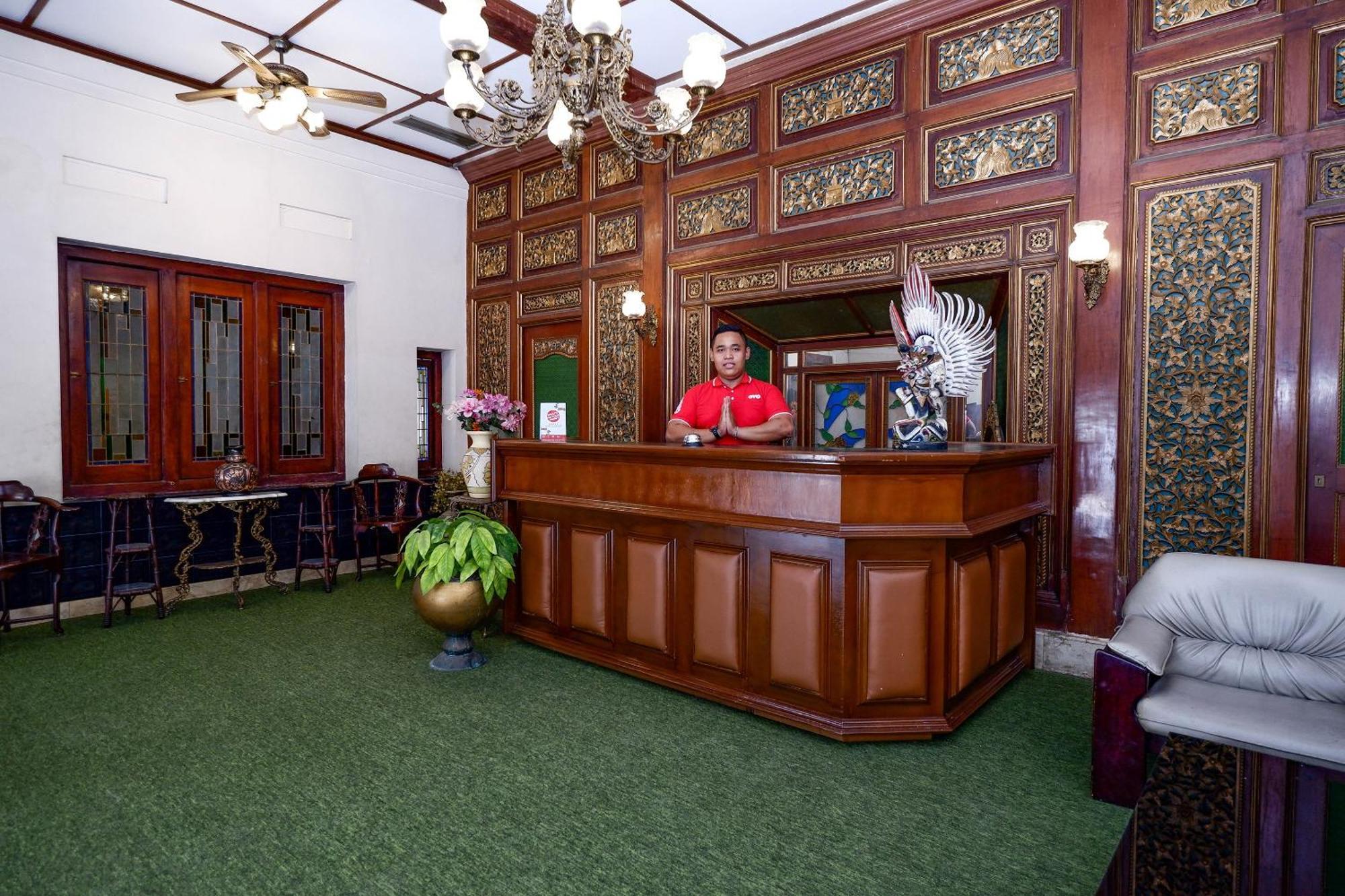 Super Oyo Capital O 1644 Hotel Griya Kencana Solo Exteriör bild